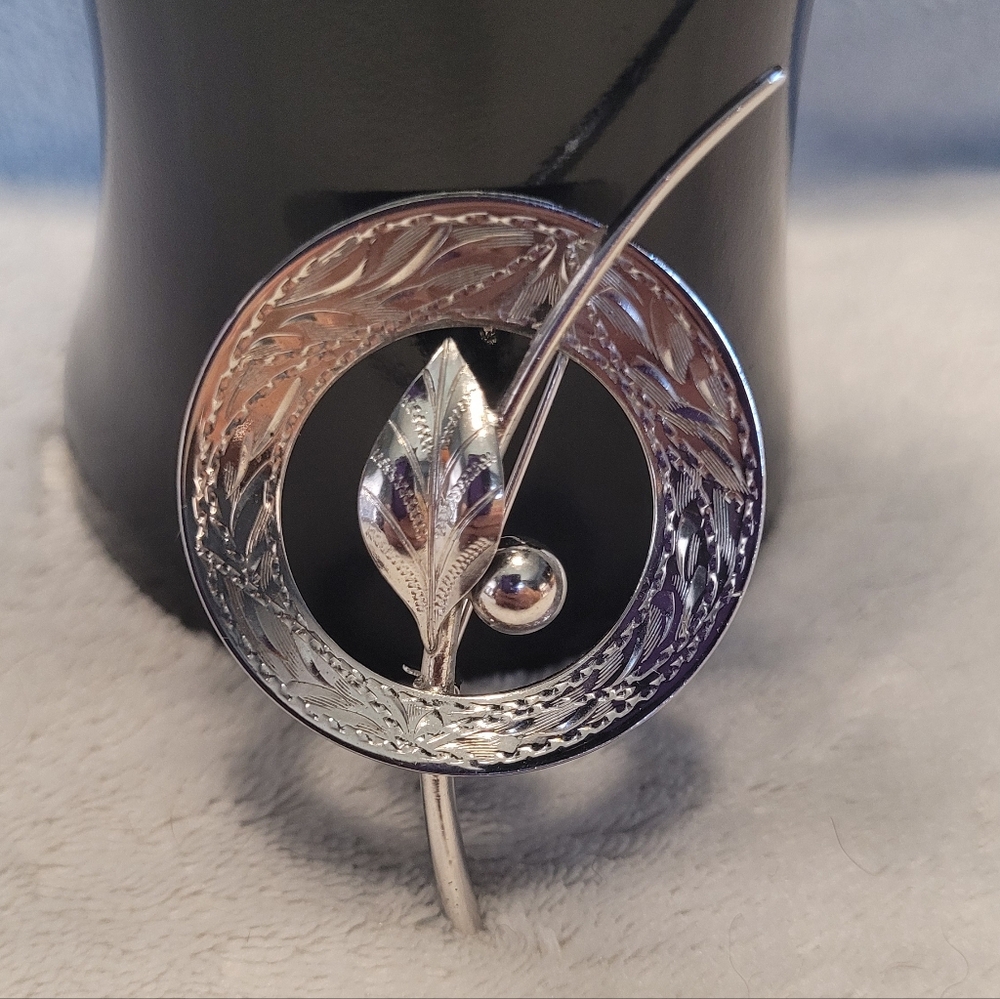 Elegant Bond Boyd Silver Leaf Brooch